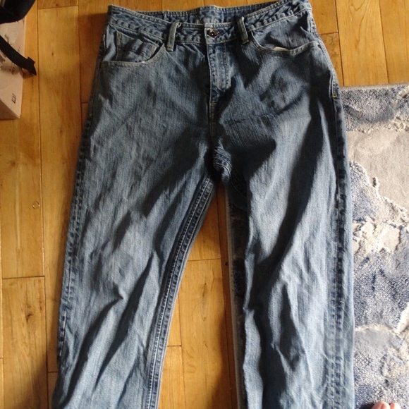 VOLCOM RELAXED FIT JEANS SIZE 32X30 - Picture 1 of 2